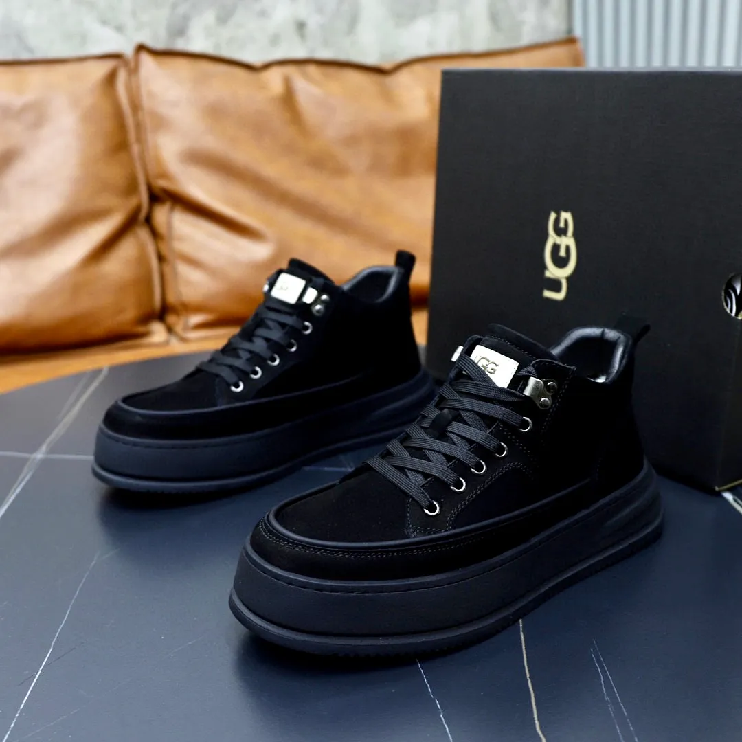 Ex-factory price: 640💰Thick wool imported from Australia Brand: UGG genuine purchasing agent Size: 38-44 Grade: Official website 1:1 Material: First layer of genuine leather waterproof and antifreeze upper Real wool lining Original non-slip soft wear-resistant outsole Style category: Men's casual shoes Trendy style Comfortable on the feet Color: Official website color synchronization